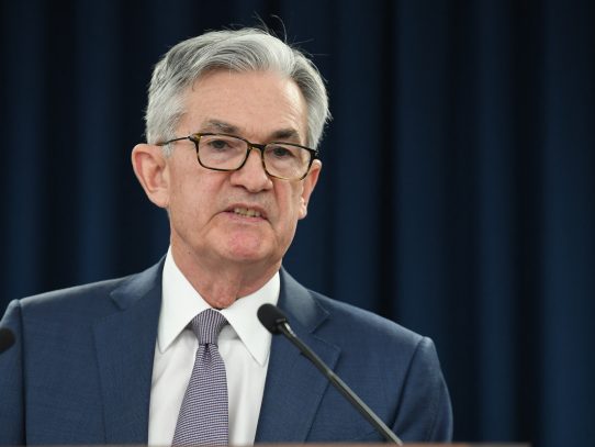 Powell resta importancia a temor sobre inflación y reitera que tasas de la Fed seguirán bajas