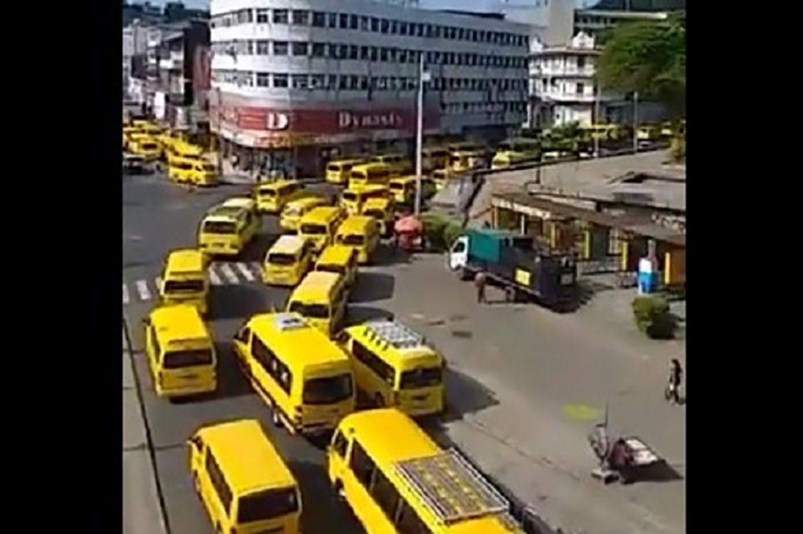 Transportistas de  buses colegiales trasladarán a las personas a centros de vacunación