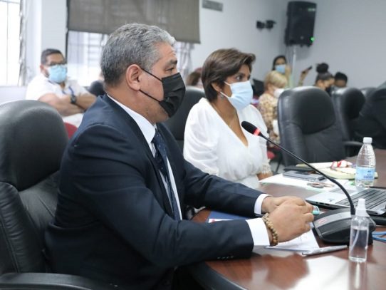 Minsa investiga irregularidades en la vacunación anticovid en Veraguas