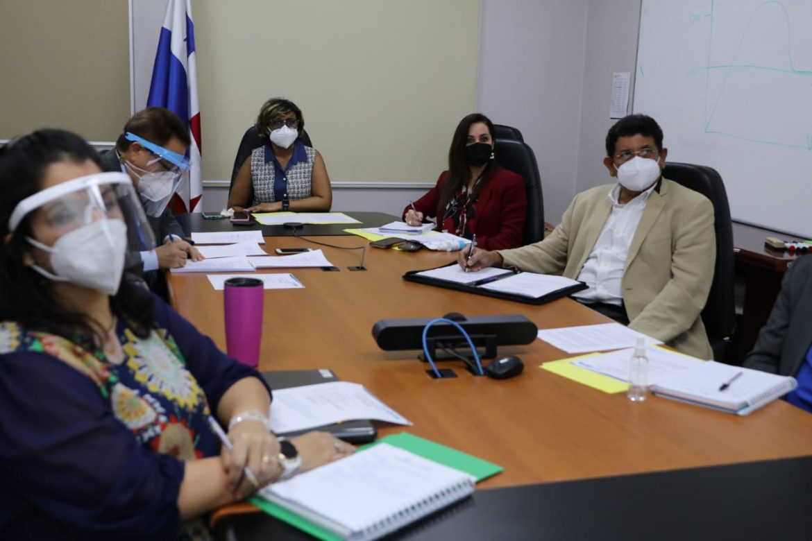 Panamá lista para recibir la vacuna de COVAX: viceministra Berrío