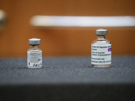 "No hay pruebas" de que las vacunas contra el covid causen trombos