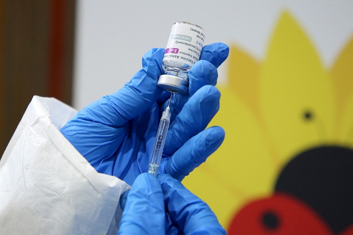 AstraZeneca niega cualquier violación de contrato con la UE por vacunas anticovid