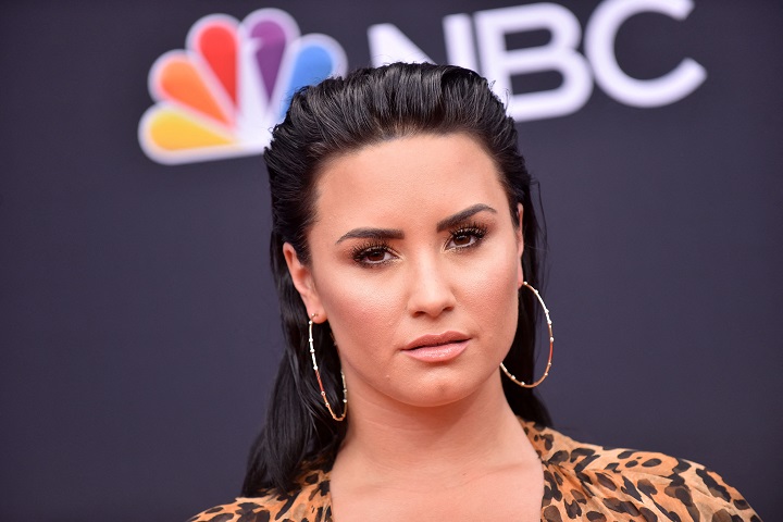 Demi Lovato dice que fue violada de adolescente en revelador documental