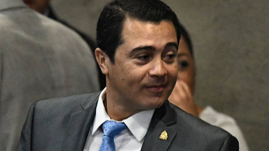 Juez de EE.UU. condena a cadena perpetua al hermano del presidente de Honduras por narcotráfico