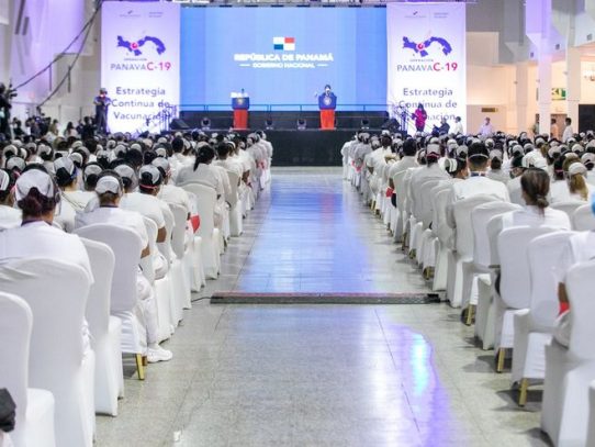 “Las enfermeras y enfermeros llevan mensaje de vida a los panameños”, presidente Cortizo