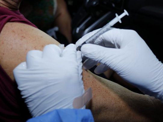 Panamá ocupa la tercera posición en la región con mayor número de vacunados contra Covid