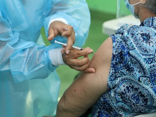 Aplican vacuna anticovid a a 8,250 personas en primera jornada en San Miguelito