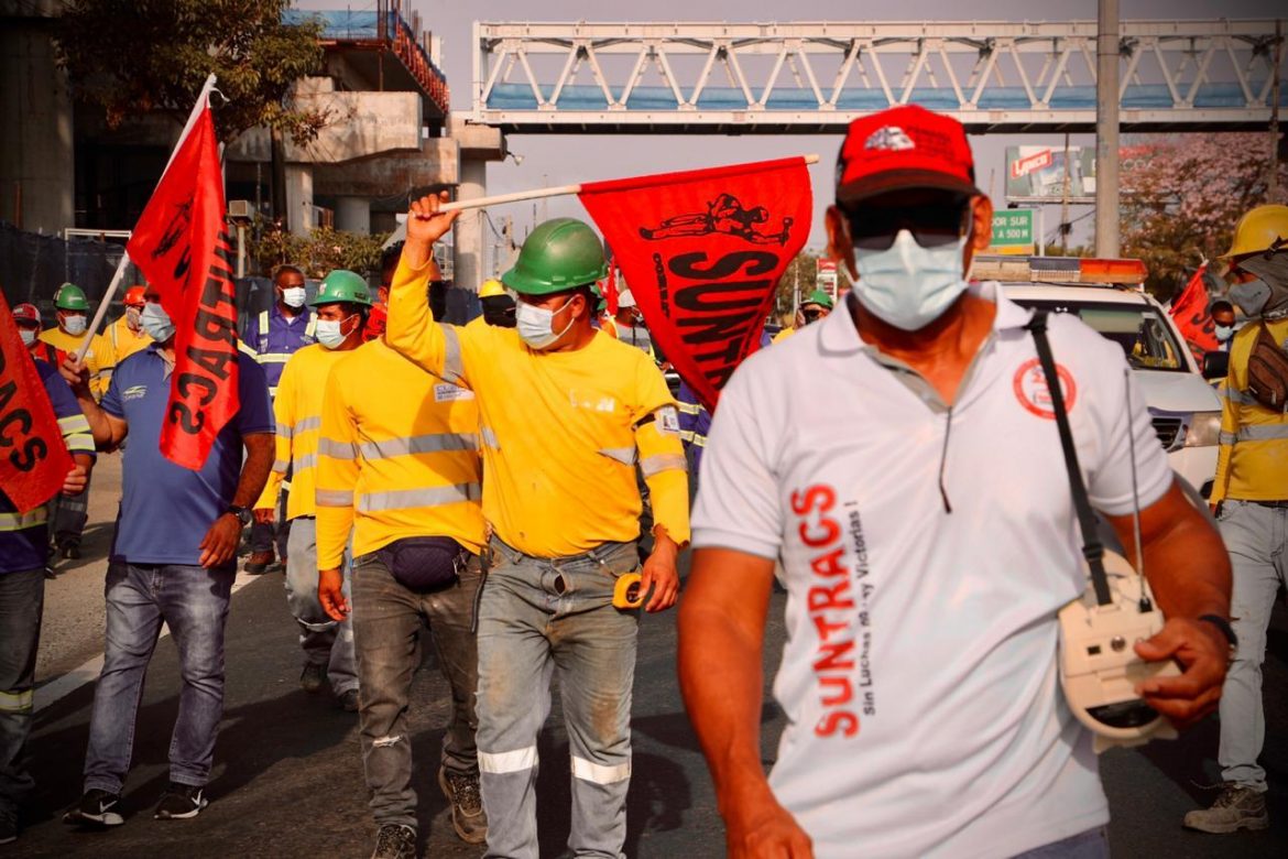 Acciones en calle siguen por trabajadores de la construcción