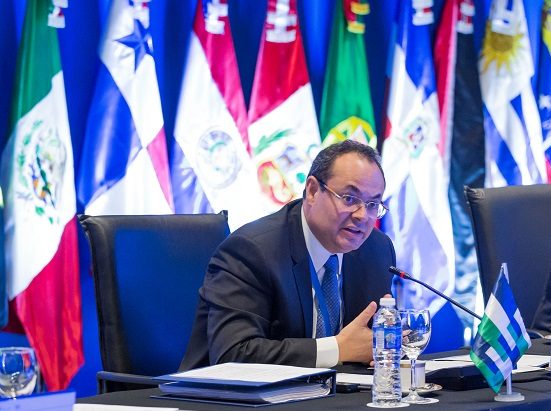 Renunció Luis Carranza Ugarte de presidencia de CAF