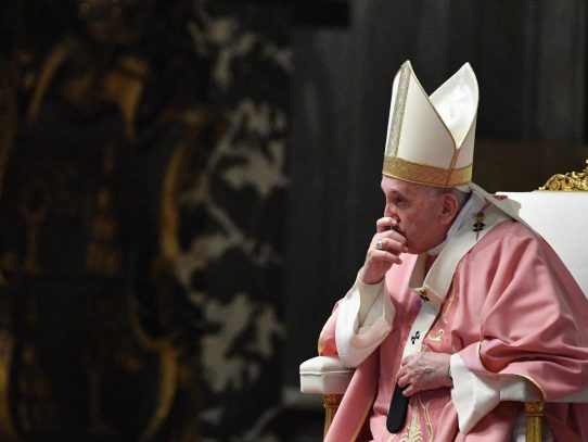 Tras diez años de conflicto civil en Siria el papa pidió la paz