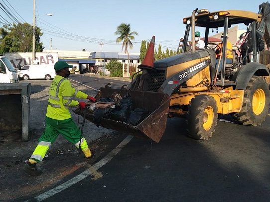 Unas 45 toneladas de desperdicios recogió la AAUD en Juan Díaz