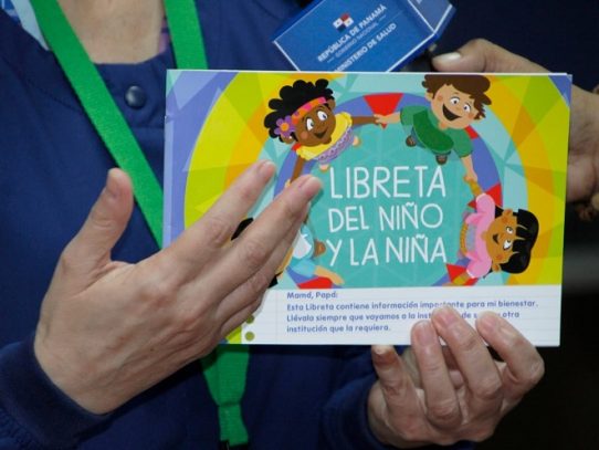 El MIDES entrega Libretas del Niño y la Niña para reforzar la atención en la primera infancia