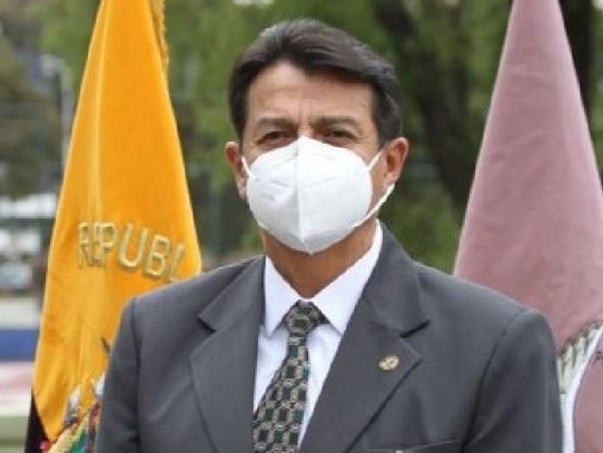 Ministro de Ecuador renuncia tras sangrientas revueltas carcelarias