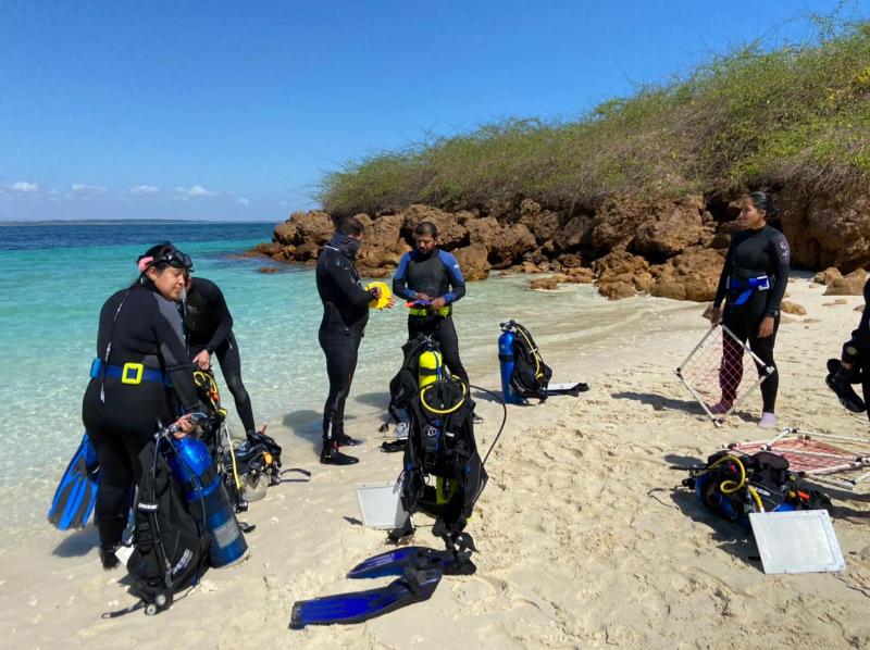 MiAmbiente realiza monitoreo ecológico en los arrecifes de coral de Azuero