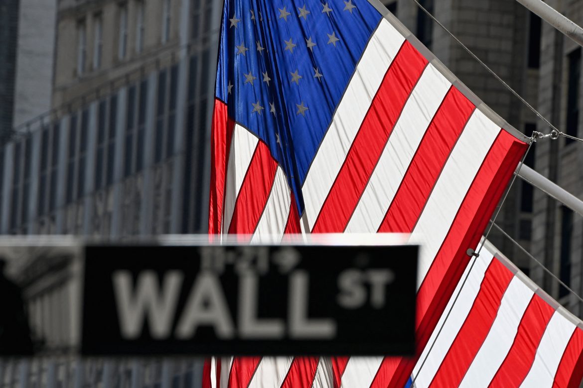 Wall Street abrió en alza una semana rica en resultados corporativos