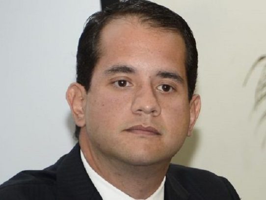 Llaman a juicio a exsecretario presidencial Adolfo De Obarrio