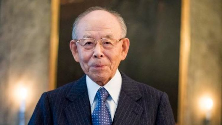 Fallece científico japonés que recibió el Nobel por su "revolucionaria" luz LED