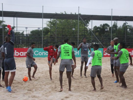 Panamá se mide hoy a EE.UU por los cuartos de final del fútbol playa