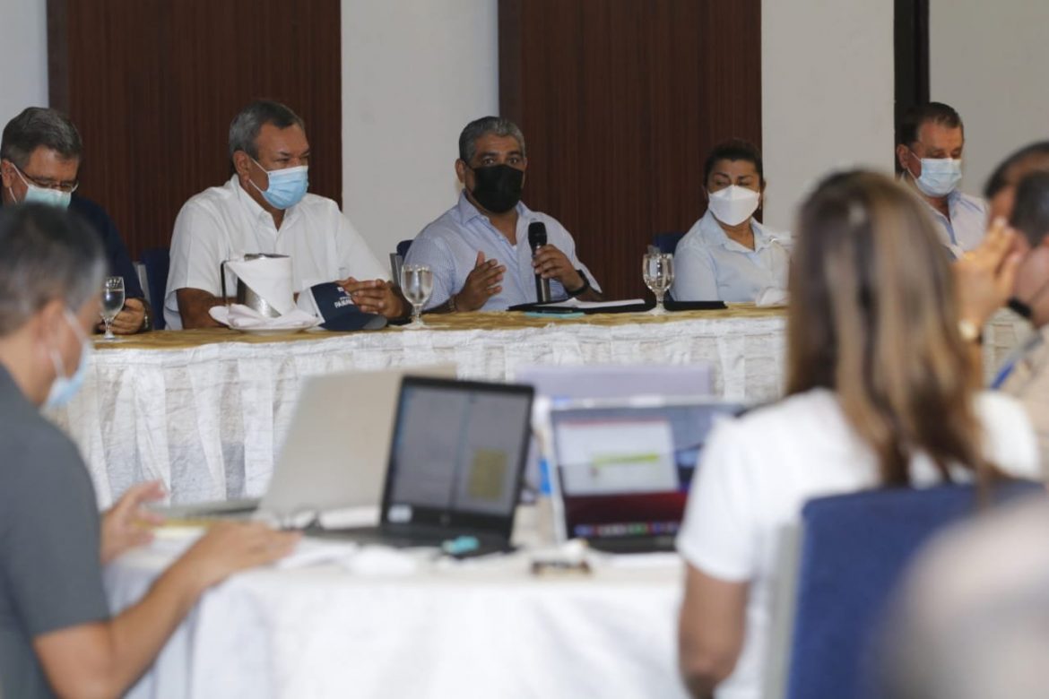 Inicia reunión entre el ministro de Salud y empresarios de Veraguas