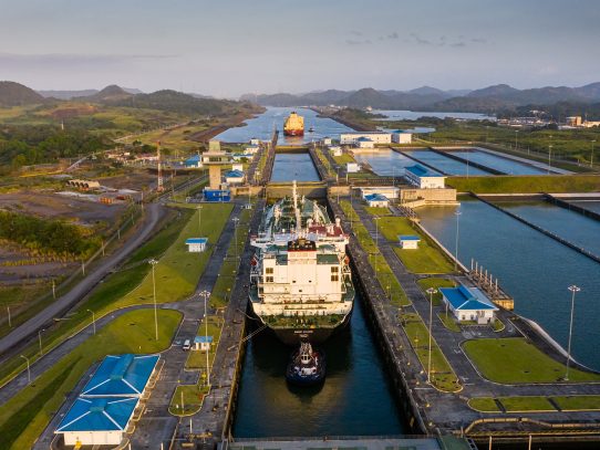 Canal de Panamá emitió información sobre desbordamiento en esclusas de Gatún