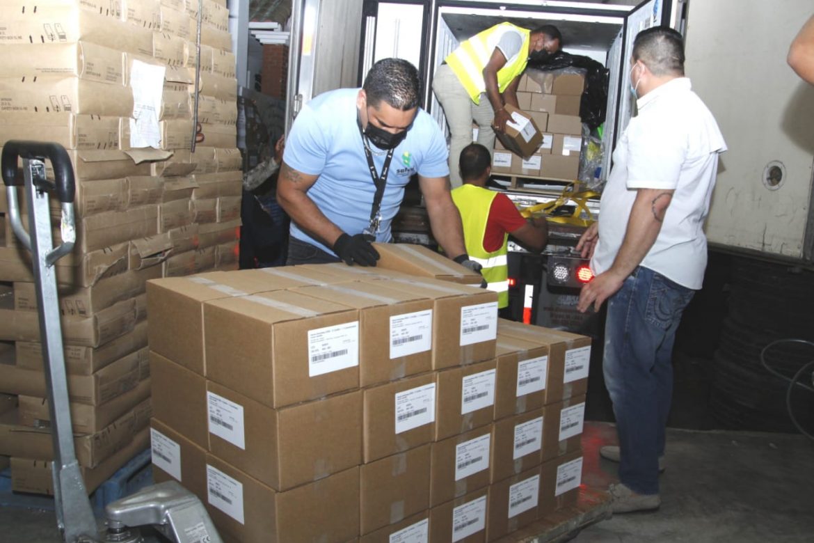 Nuevo lote de vacunas de la farmacéutica AstraZeneca llega a Panamá