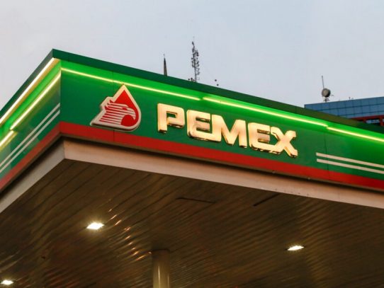 Estatal mexicana Pemex compra total de acciones de refinería en EE.UU