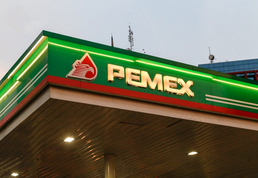 Estatal mexicana Pemex compra total de acciones de refinería en EE.UU