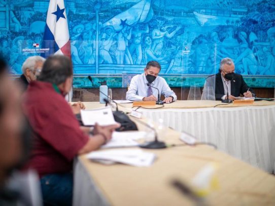 Pensionados y jubilados de Bocas del Toro atendidos por el presidente Cortizo