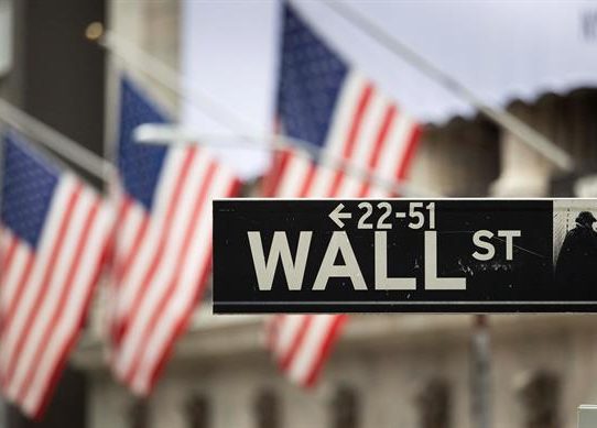 Wall Street cerró con pérdidas en el Dow y el S&P 500, pero récord en Nasdaq