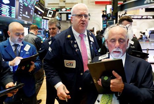 Wall Street cerró en rojo y el Dow Jones cayó 0,07 % pese a los buenos datos laborales