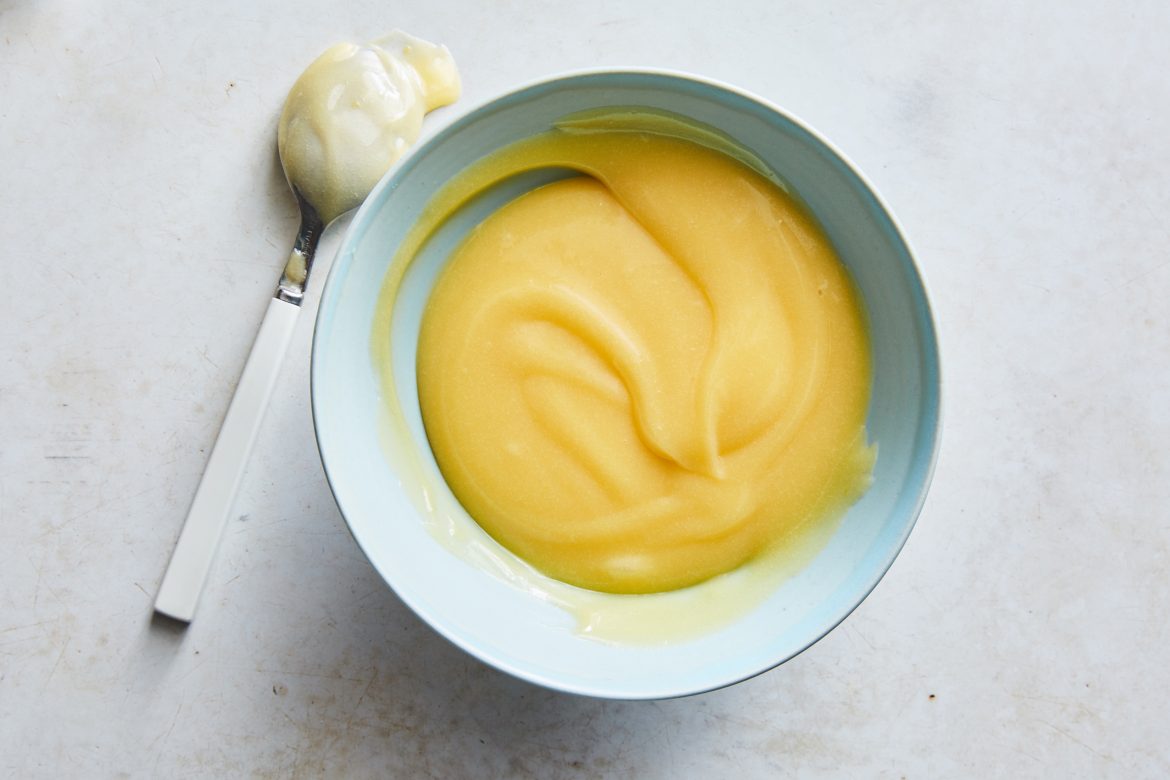 Para hacer crema de limón en menos de 10 minutos, usa el microondas