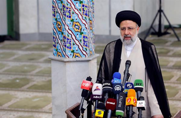 El rigorista Raisí logra un abrumador triunfo en las presidenciales de Irán