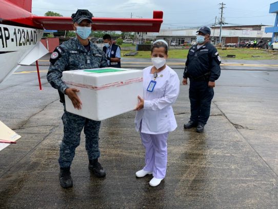 Bocas del Toro recibe nuevas dosis y realiza hisopados