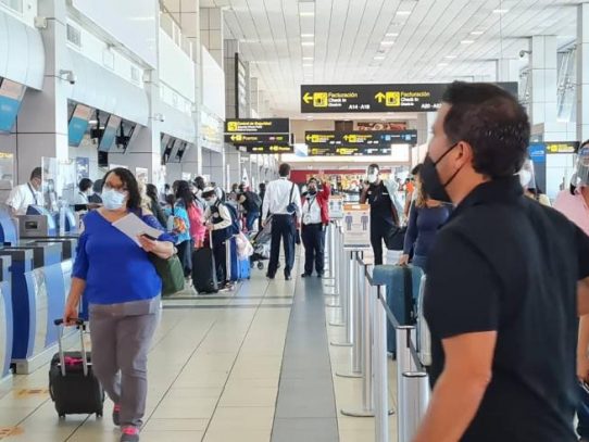 Migración aclara situación de cubanos en Aeropuerto de Tocumen