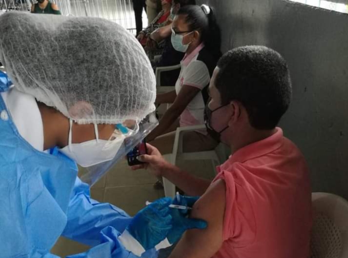 Inicia vacunación con AstraZeneca en distritos de Coclé
