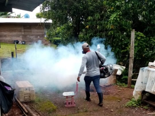 Refuerzan operativos contra el dengue en Coclé