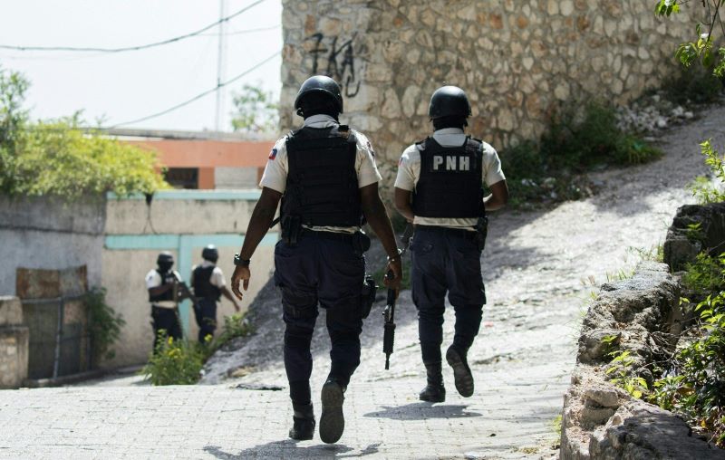 Bandas criminales reclutan cada vez más niños en Haití, alerta la ONU