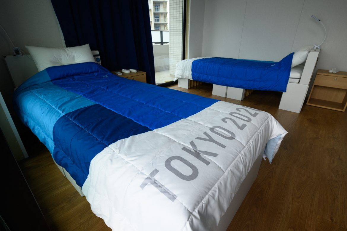 Las camas de cartón de Tokio-2020 triunfan en redes sociales