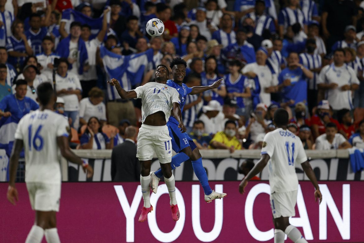 Honduras remonta a Panamá 3-2 y clasifica a cuartos de Copa de Oro