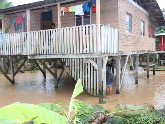 Apoyo a afectados por inundaciones en Bocas del Toro