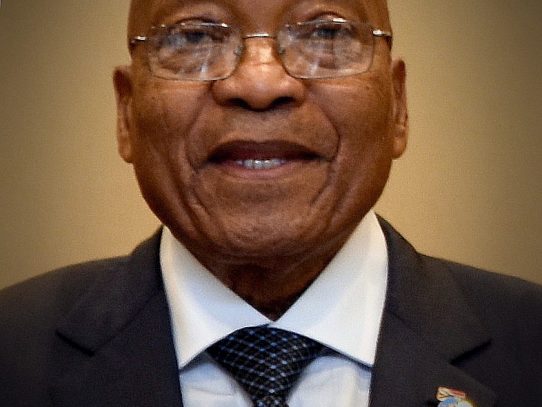 Expresidente sudafricano Jacob Zuma rechaza entregarse para ser encarcelado
