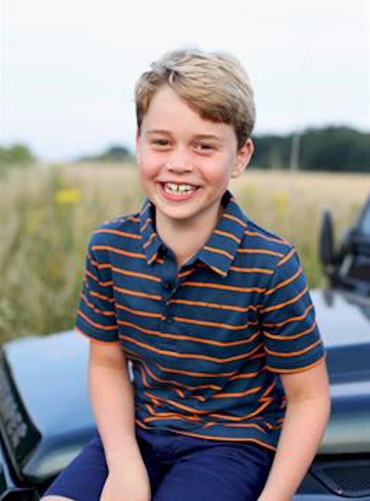 Los duques de Cambridge divulgan foto de su hijo Jorge por su 8 cumpleaños