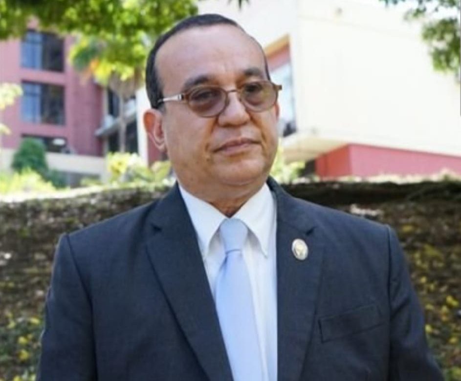 Eduardo Flores Castro: reelegido rector de la UP