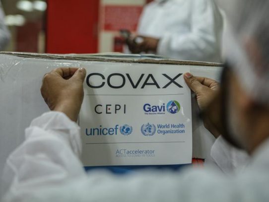 Llega a Venezuela el primer lote de vacunas del Covax