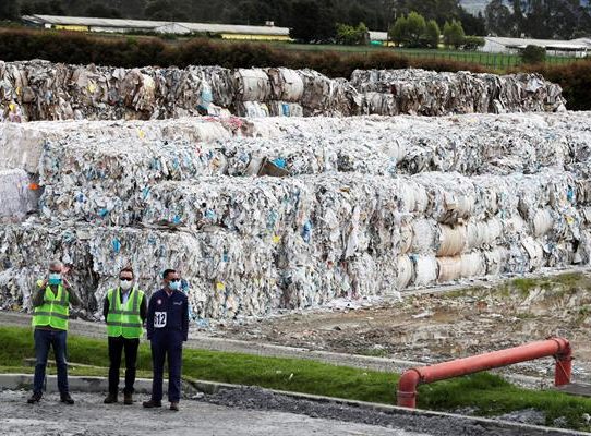 El aprovechamiento de residuos, modelo sostenible de una papelera en Colombia