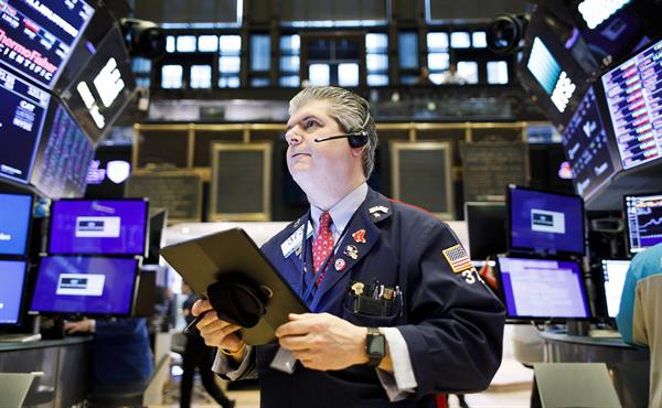 El Dow Jones y el S&P 500 vuelven a cerrar con récords tras un ligero avance