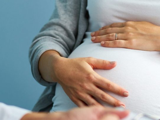 ¿Existe diferencia entre un embarazo natural y uno asistido?