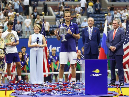 Medvedev gana el Abierto de EE.UU. e impide que Djokovic complete el Grand Slam