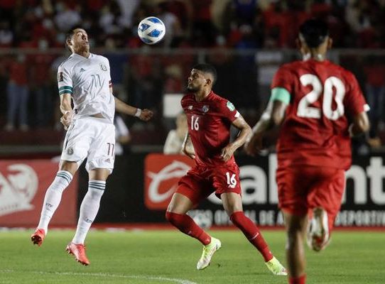 1-1-México mantiene el liderato al igualar con Panamá, en un intenso partido
