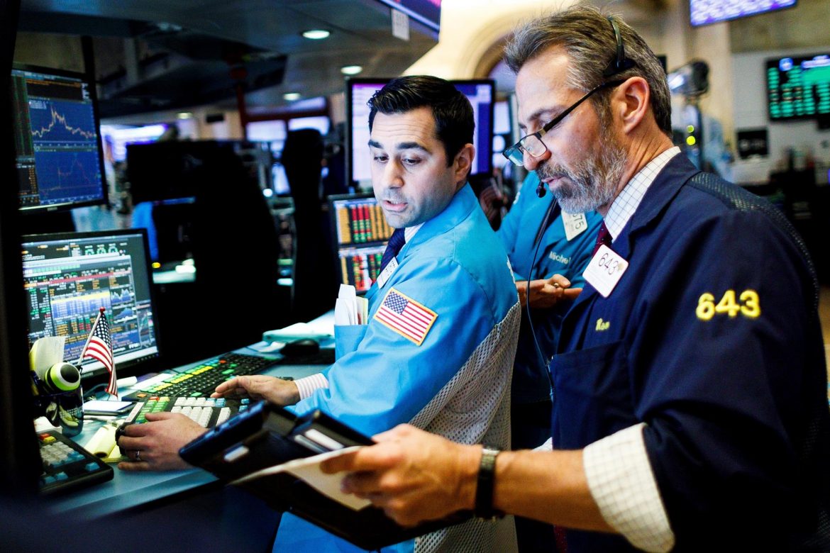 Wall Street abrió en rojo y el Dow Jones bajó 0,04 % pendiente de Evergrande